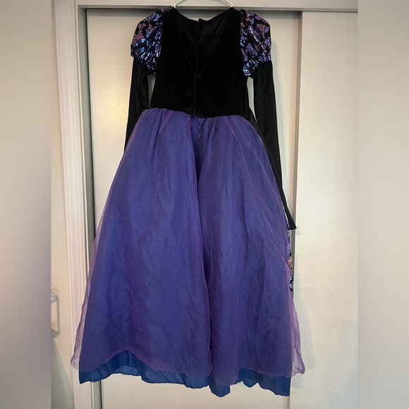 Enchanting Girls' Size Large Mal
Costume with Crown & Neck Collar - Picture 3 of 5